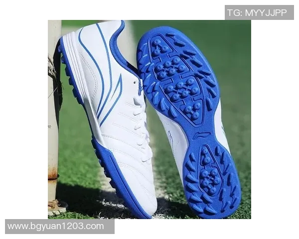 踢足球的鞋子选择与保养技巧全面解析助你提升球场表现